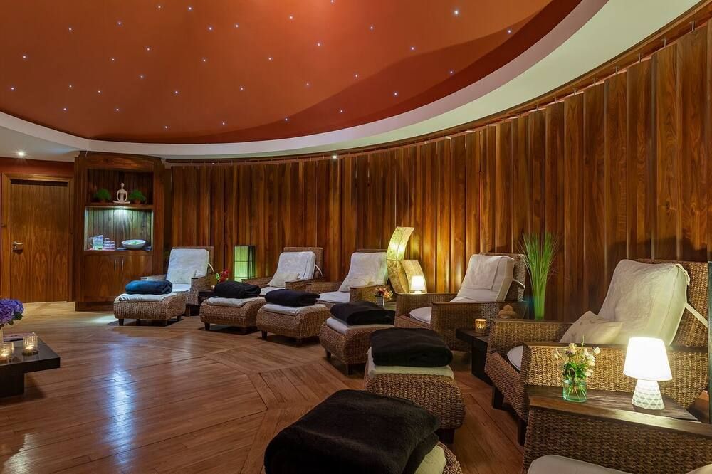 Horse & Jockey Hotel