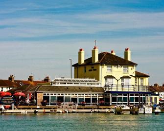 The Arun View Inn - Littlehampton - Building