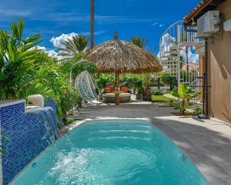 Opal 233 - Noord - Pool