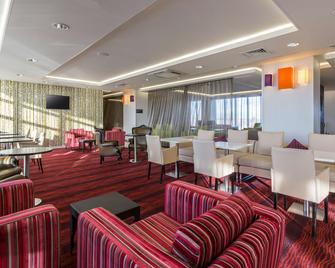 Hampton by Hilton Liverpool John Lennon Airport Hotel - Liverpool - Area lounge