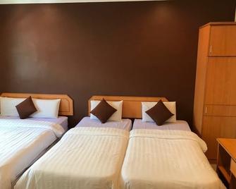 Kangsar Hotel - Kuala Kangsar - Camera da letto