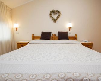 Hotel Silene Parking and Garage - Bormio - Bedroom