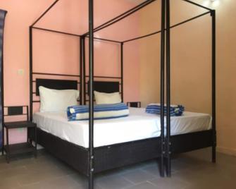Hotel Arc-En-Ciel - Rufisque - Bedroom