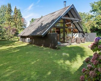 3 bedroom cozy home in Mern - Mern - Building