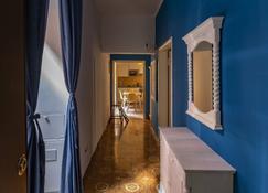 La casetta colorata - Civitavecchia - Hallway