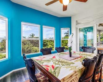 The Honomu House - Gorgeous, Spacious 4bd2ba Home Near Waterfalls And Hilo, Sleeps 12! - Honomu - Ruokailuhuone