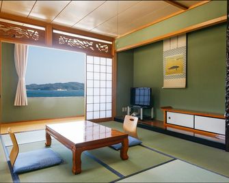 Bekkan Yosanoso - Miyazu - Eetruimte