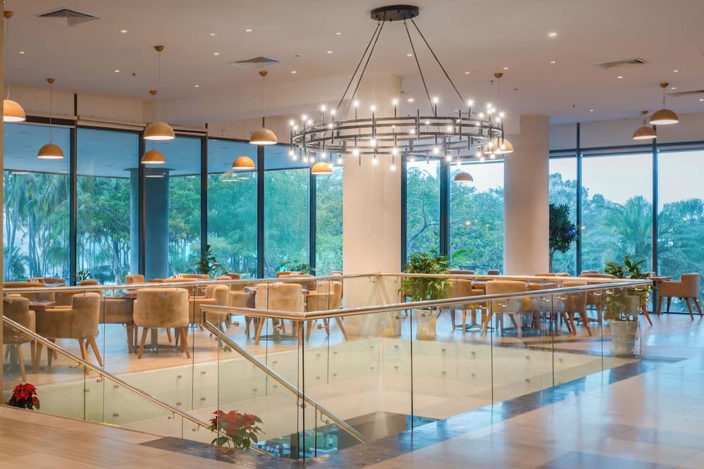 ستار سيتي هوتل آند كوندوتيل بيتش فرونت نيا ترانج