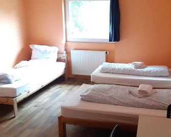 2-Rent Group Hostel Apartments Eve74 - Munique - Quarto