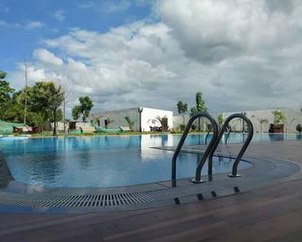 Narayana Green Resort - Gaya - Pool