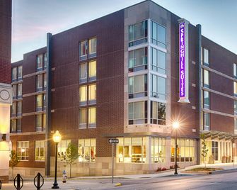 SpringHill Suites by Marriott Bloomington - Bloomington - Gebäude