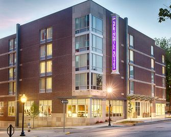 SpringHill Suites by Marriott Bloomington - בלומינגטון - בניין