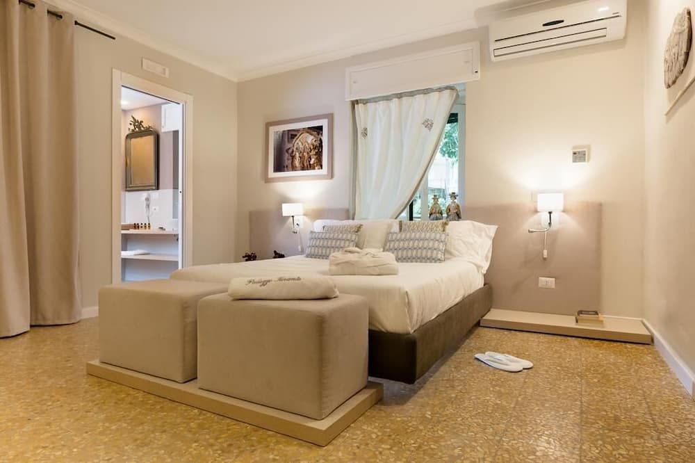 Palazzo Taranto Luxury Rooms - Caltagirone
