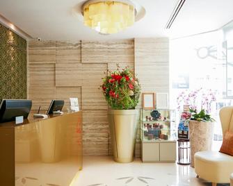 Clover 5 Hongkong Street - Singapore - Front desk