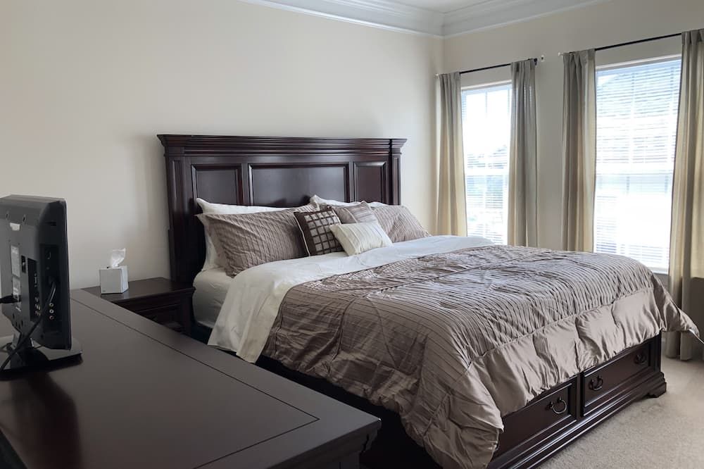 The town of Retreat - שרלוט - חדר שינה