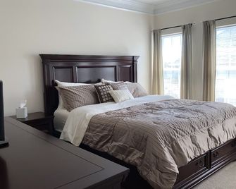 The town of Retreat - שרלוט - חדר שינה