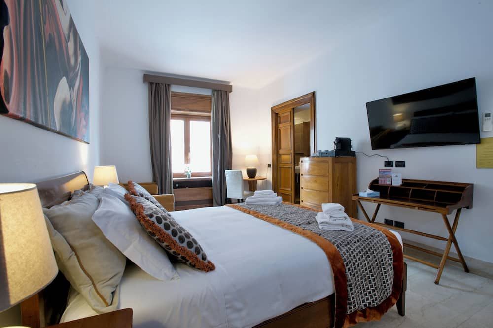 St. Peter' Six Rooms & Suites