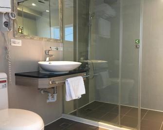 آر 8 إكو هوتل - مدينة كاوهسيونغ