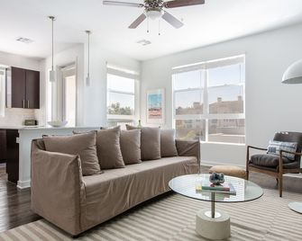 Sonder - The Millennium - San Diego - Stue