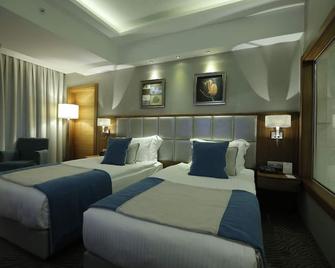 Best Western Premier Karsiyaka Convention & Spa Hotel - Izmir - Bedroom