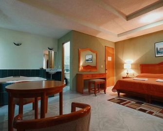 Hotel El Conquistador Monarca. - Zitacuaro - Bedroom