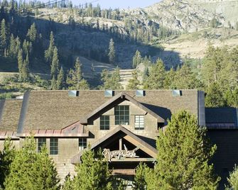 Plumpjack Inn - Olympic Valley - Building