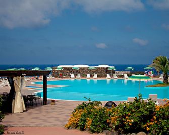 Qalea Pantelleria - Pantelleria - Zwembad