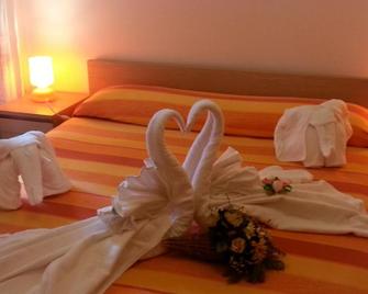 Amarfia Bed & Breakfast - Your Home In Salerno - Salerno - Ložnice