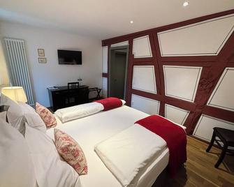 Landgasthof zum Hasen - Kleinwallstadt - Bedroom