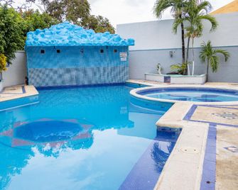 OYO Hotel Marías,aeropuerto Internacional De Chetumal - Chetumal - Pool
