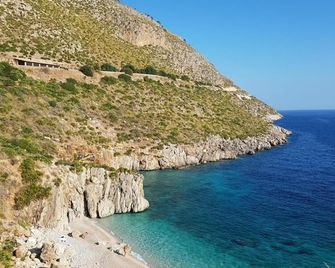 Cala di Ponente - Castelluzzo - Pláž