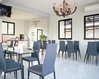 Home resort - Phitsanulok - Restaurant