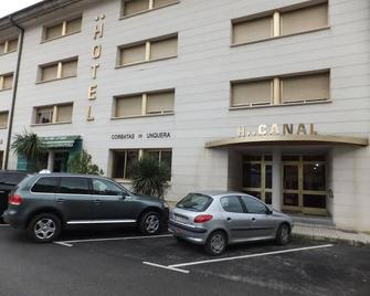Hotel Canal - El Bustio - Edificio