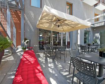 Mercure Milano Solari - Milan - Patio