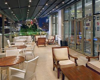 فندق ذا ميرلوت إسكيشير - اشكيسهير - مطعم