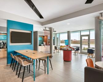 Avid Hotel Queretaro Centro Sur By IHG - Santiago de Querétaro - Comedor