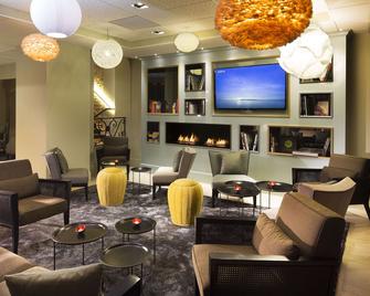 Oceania Le Jura Dijon - דיז'ון - טרקלין