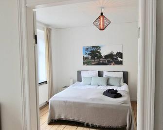 2-Bed Apartment In One Of Aarhus Best Lo - Århus - Habitación