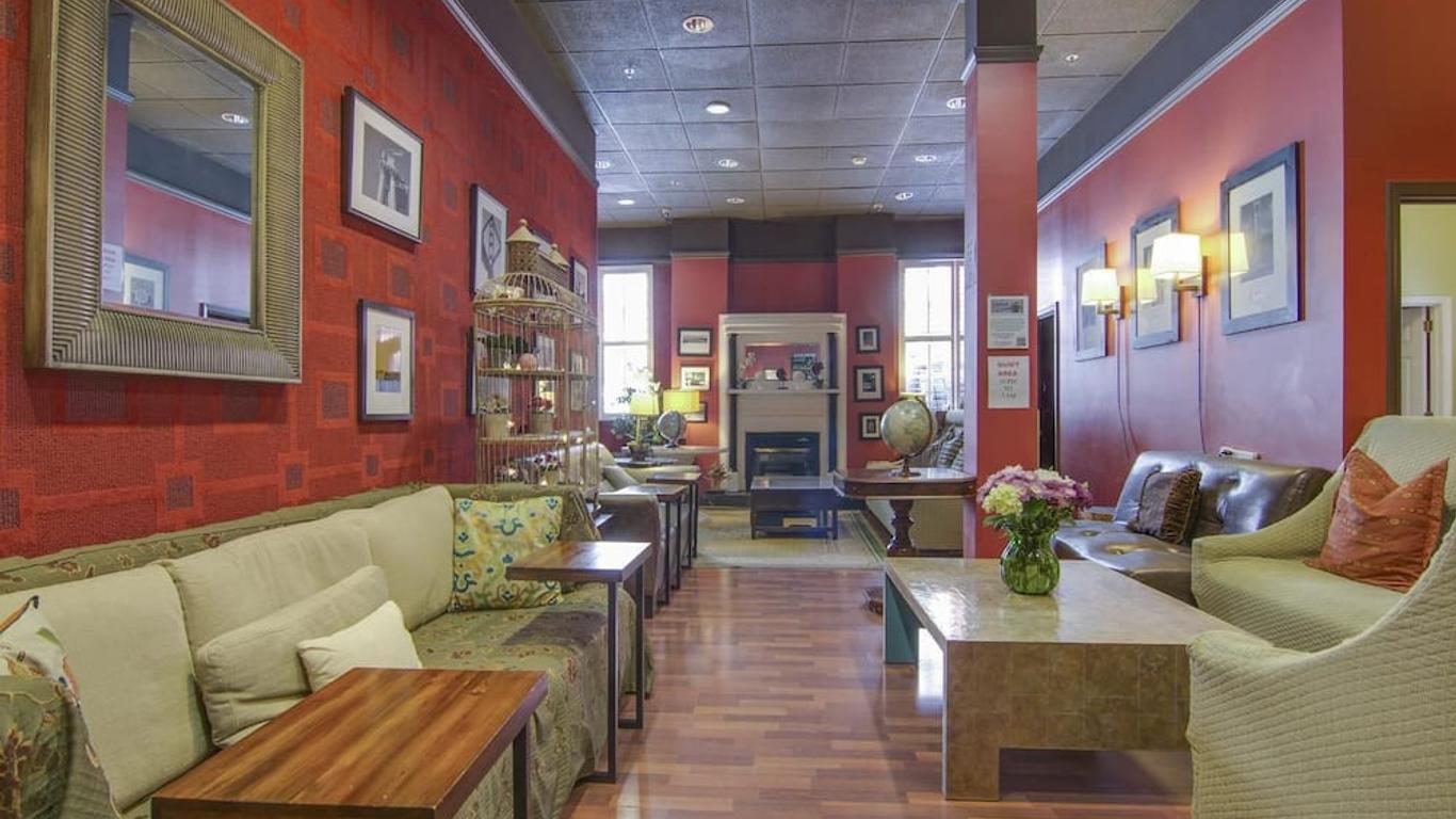 أديلايد هوستل