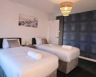 Wilton Retreat- Hot tub, Pool table, Parking - Southampton - Bedroom