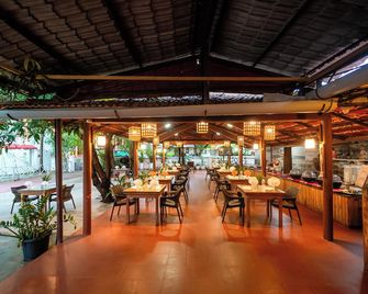 Treebo Kristal Sands Beach Resort with Swimming Pool - Calangute - Restaurang