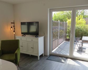 Neu Huus Up Höcht Fewo 1 - 도르눔 - 거실