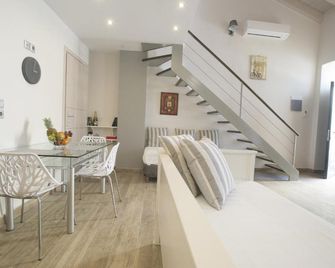 Corfu Town Luxury Studios -A - Corfu - Dining room