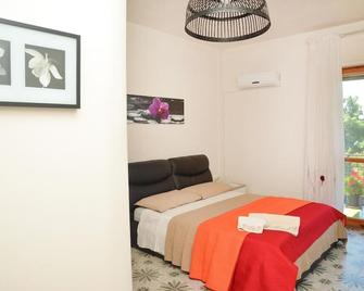 Lian Room B&B - Caserta - Habitación