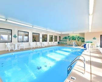 Comfort Inn Cambridge - Cambridge - Uima-allas