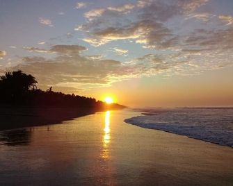 Rancho la Esmeralda - Santa María Mizata - Playa