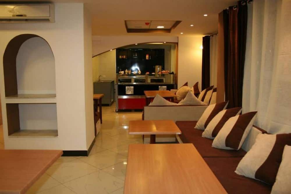 Hotel 2 Horloges thumbnail 3