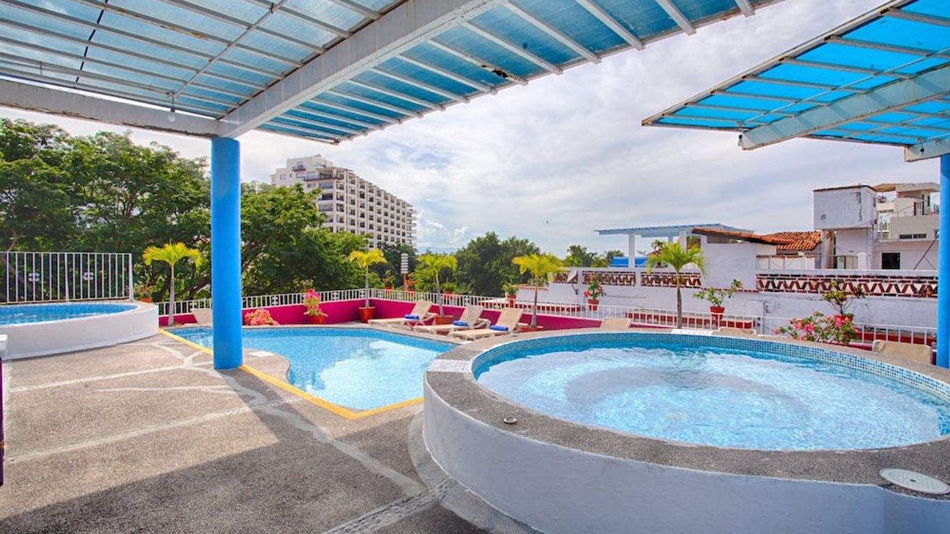 Suites Plaza del Rio - Family Hotel Malecón Centro