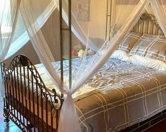 Waterfront Sunset Cabin w/ Patio & Firepit- 2 bdrm - St Joseph - Bedroom