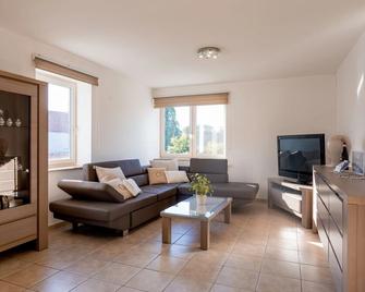 Casa Roman Deluxe - Zonhoven - Вітальня